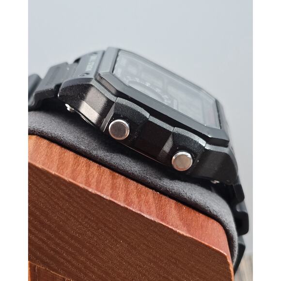 Casio AE-1200WH “Casio Royale” World Time – 10-Year Battery, Excellent Condition - Picture 7 of 11